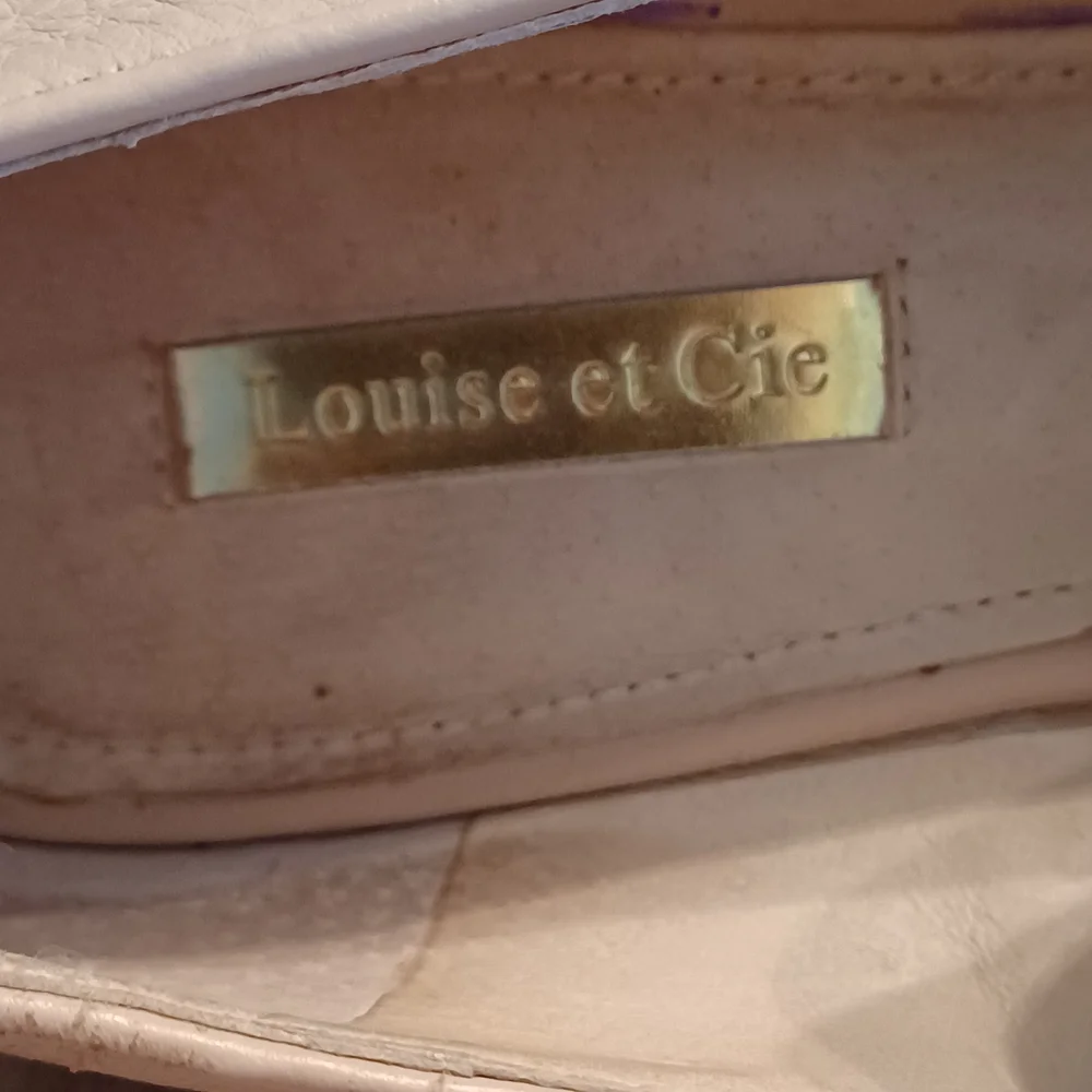 LOUISE ET CIE 
